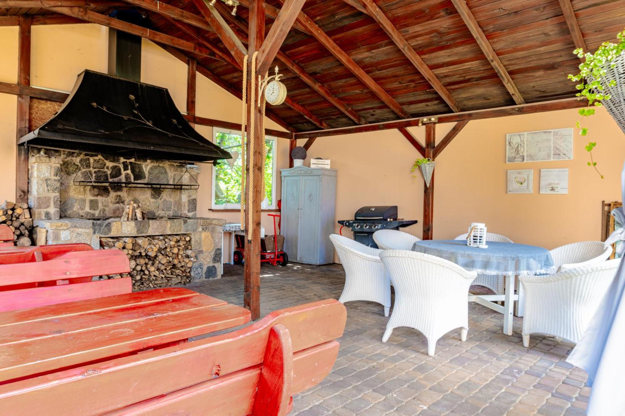 Pokoje Goscinne Raf-Tur - Sala Zabaw, Grill - Idealny Dla Rodzin Z Dziecmi オストロボ エクステリア 写真